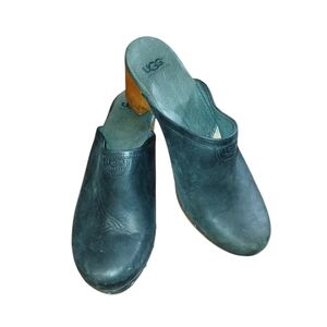 UGG 1951 Mule Black Leather Lined With Sheepskin Clog Slide sz 10 mint condition